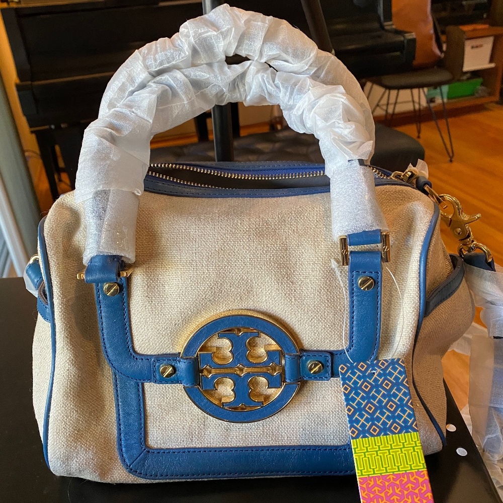 New with tag Tory Burch tote.